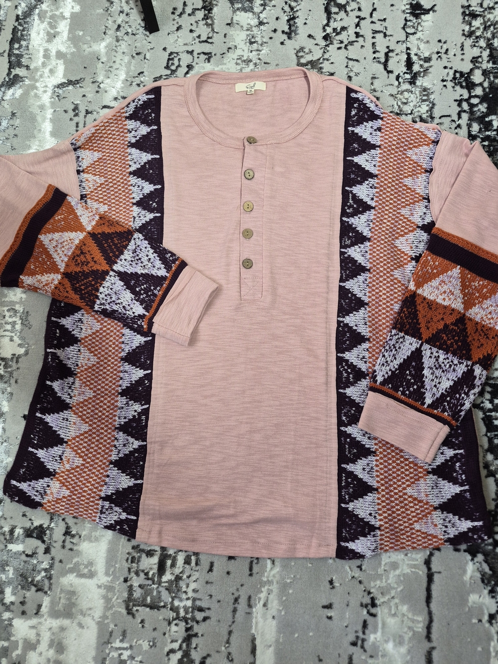 Easel bohemian color-block Henley pullover top Long sleeve geometric ornament M